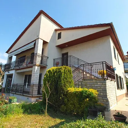 Apartman Fuer 6 Personen Ca 75 Qm In Pula, Istrien Istrische Riviera *