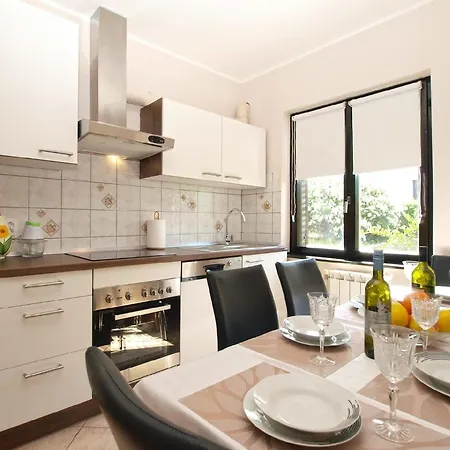 Apartment Fuer 6 Personen Ca 75 Qm In Pula, Istrien Istrische Riviera Pula